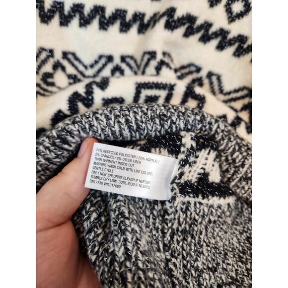 A New Day Cheers Women's Black White Crew Neck Pullover Sweater Size Medium - Picture 4 of 7